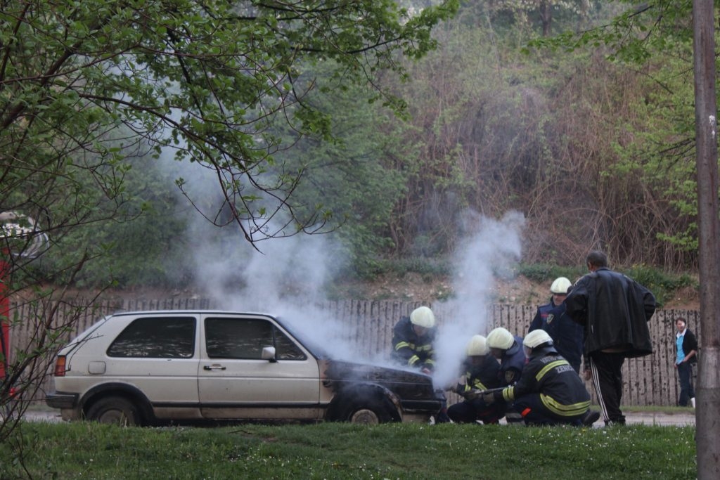 smoking car