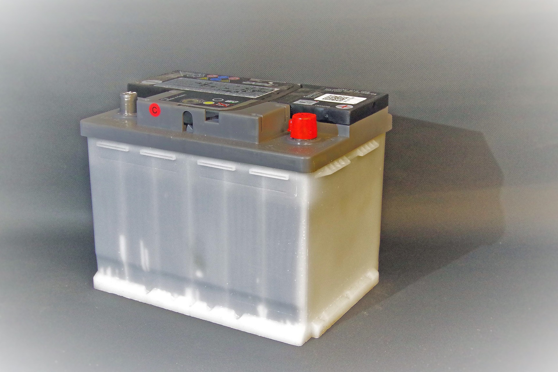 You are currently viewing DIY Fixes For Common Car Battery Problems