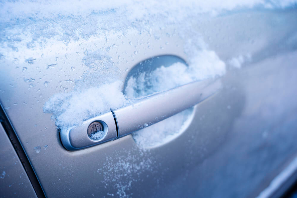 Read more about the article Car Door Frozen Shut? Why St. Louis Drivers Face More Winter Lockouts